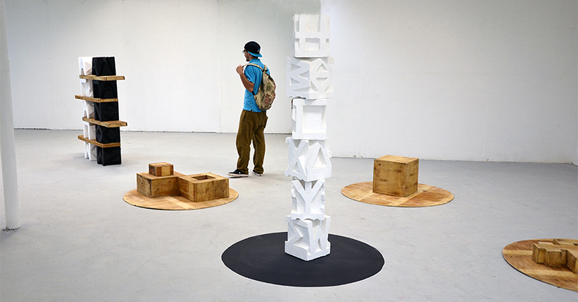 sculpture-of-language-installation-view-2