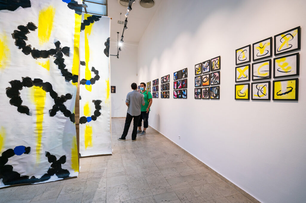 gallery-perspective-coexistence-installation-and-deconstructive-alphabets