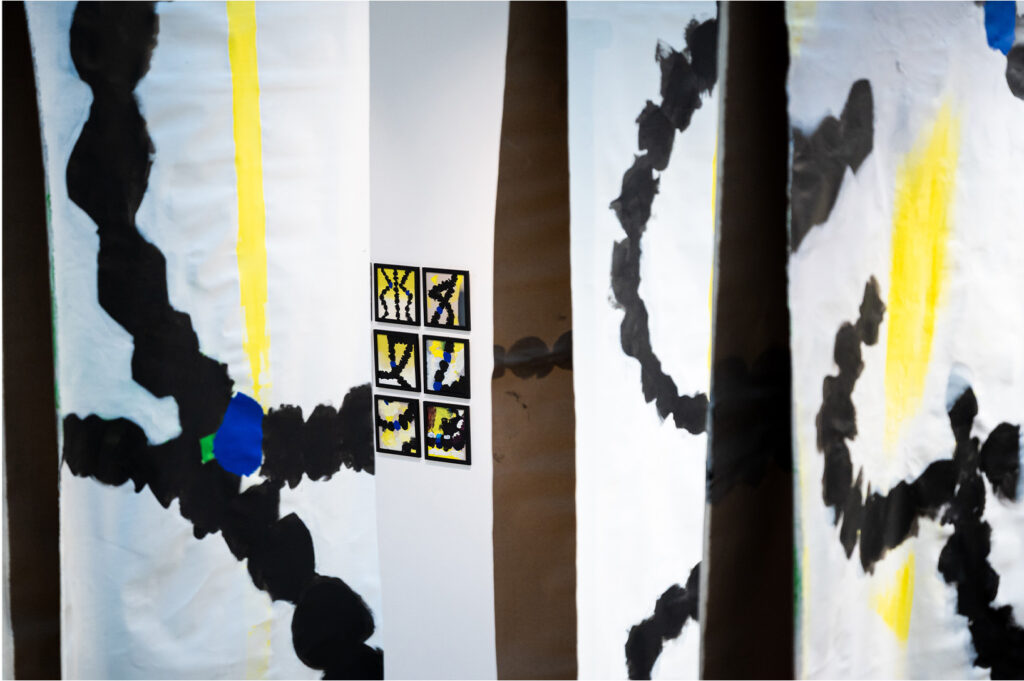 spatial-installation-view-anamorphic-canvases-and-visual-perspective-1